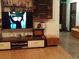 Apartament de vânzare 2 camere, în Bucureşti, zona Calea Călăraşilor