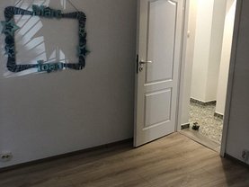 Apartament de vânzare 4 camere, în Bucureşti, zona Pantelimon