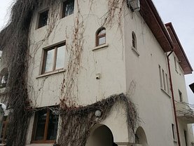 Casa de vânzare 14 camere, în Bucureşti, zona Domenii
