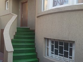 Casa de închiriat 13 camere, în Bucureşti, zona Vatra Luminoasă