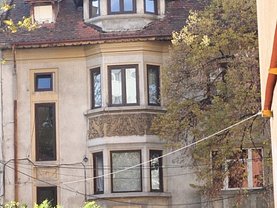 Casa de vânzare 14 camere, în Bucureşti, zona Moşilor