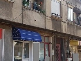 Vânzare spaţiu comercial