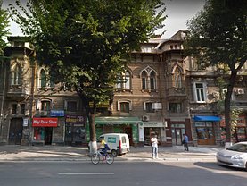 Vânzare spaţiu comercial