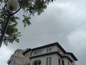 Casa de închiriat 11 camere, în Bucureşti, zona P-ţa Romană