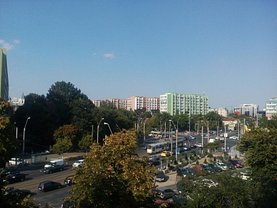 Apartament de vânzare 3 camere, în Bucureşti, zona Cantemir