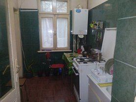 Casa de vânzare 4 camere, în Bucuresti, zona Parcul Carol