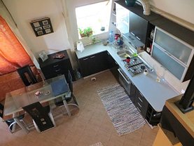 Apartament de vânzare 3 camere, în Bucuresti, zona Decebal