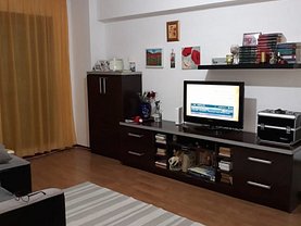 Apartament de vânzare 3 camere, în Bucuresti, zona Margeanului