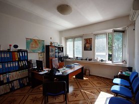 Apartament de vânzare 4 camere, în Bucureşti, zona Universitate