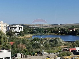 Apartament de vânzare 3 camere, în Cluj-Napoca, zona Între Lacuri