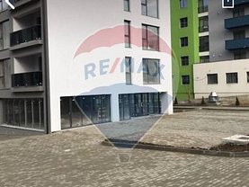 Vânzare spaţiu comercial