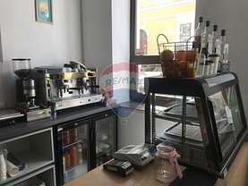 Închiriere spaţiu comercial