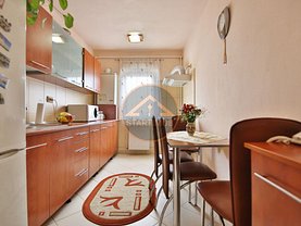 Apartament de vânzare 3 camere, în Braşov, zona Griviţei