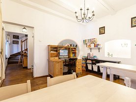 Apartament de vânzare 3 camere, în Braşov, zona Ultracentral