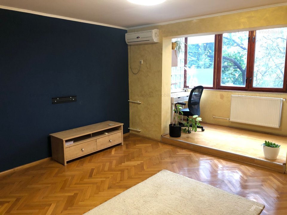 Apartament 4 camere,etaj intermediar,confort 1,decomandat,zona Ioșia - imaginea 1