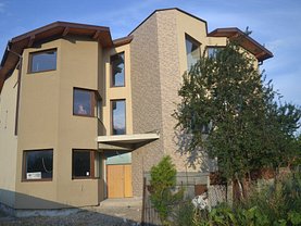 Casa de vânzare 9 camere, în Blejoi