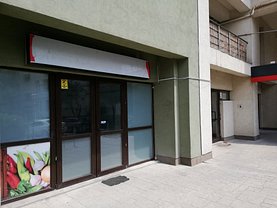 Închiriere spaţiu comercial