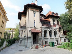 Casa de vânzare sau de închiriat 20 camere, în Bucureşti, zona Dacia