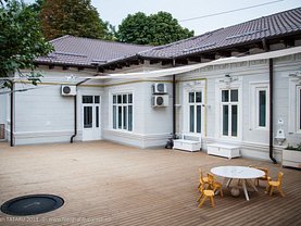 Casa de închiriat 8 camere, în Bucureşti, zona Moşilor