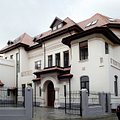Casa de închiriat 25 camere, în Bucureşti, zona P-ţa Romană