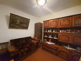 Casa de vânzare 3 camere, în Mangalia, zona Central