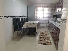 Apartament de vânzare 4 camere, în Bucureşti, zona Dristor