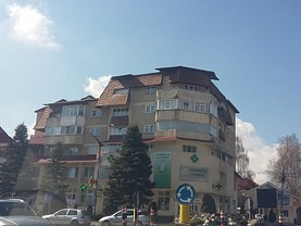Apartament de vânzare 4 camere în Targu Neamt, Ultracentral