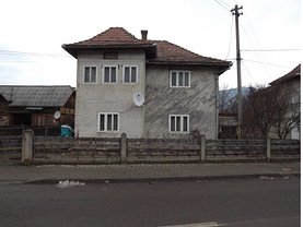 Casa de vânzare în Campulung Moldovenesc, Central