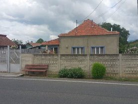 Casa de vânzare în Totesti