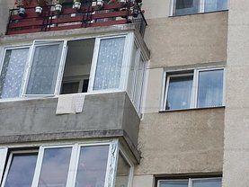 Apartament de vânzare 3 camere, în Baile Tusnad, zona Central