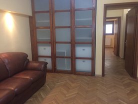 Apartament de închiriat 4 camere, în Bucuresti, zona Universitate