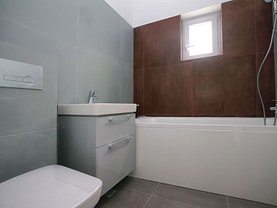 Apartament de vânzare 3 camere, în Bucuresti, zona Dacia