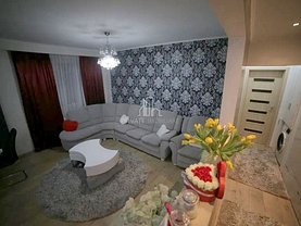 Apartament de vânzare 3 camere, în Târgu Mureş, zona Dâmbu Pietros