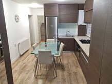Apartament de vânzare 4 camere în Targu Mures, Dambu Pietros
