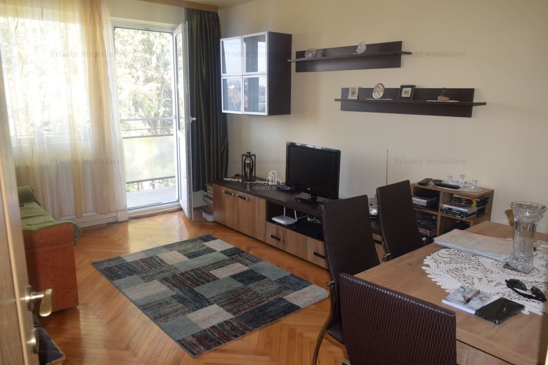 Apartament 3 Camere, Etaj 4, Mobilat-Utilat, Semicentral