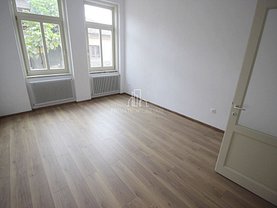 Casa de închiriat 4 camere, în Târgu Mureş, zona Central