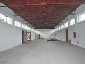 Vânzare spaţiu industrial