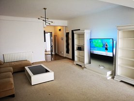 Apartament de închiriat 3 camere, în Voluntari, zona Central