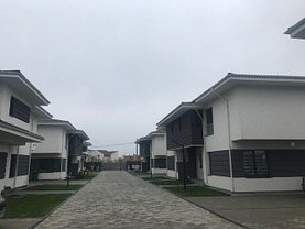 Casa de vânzare 4 camere, în Otopeni, zona Central
