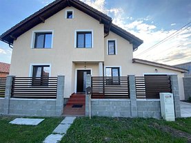 Casa de vânzare 6 camere, în Beregsău Mare, zona Central