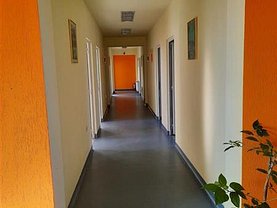 Închiriere spaţiu comercial