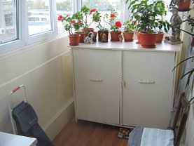 Apartament de vânzare 2 camere, în Bucuresti, zona Titan