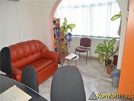 Apartament de închiriat 3 camere, în Bacau, zona Central