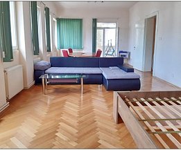 Apartament de închiriat 3 camere, în Braşov, zona Centrul Istoric