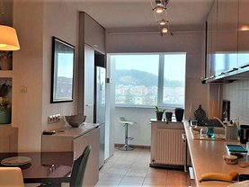 Apartament de vânzare 3 camere, în Braşov, zona Astra
