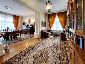 Apartament de vânzare 4 camere, în Braşov, zona Central