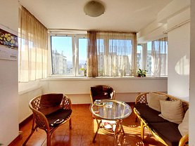 Apartament de vânzare 4 camere, în Braşov, zona Judeţean