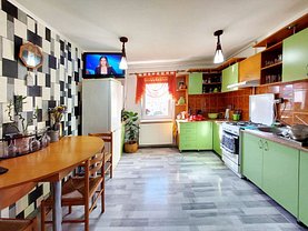 Apartament de vânzare 2 camere, în Braşov, zona Calea Bucureşti