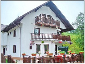 Casa de vânzare 8 camere, în Bran
