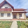 Casa de vânzare 5 camere, în Râşnov, zona Exterior Est